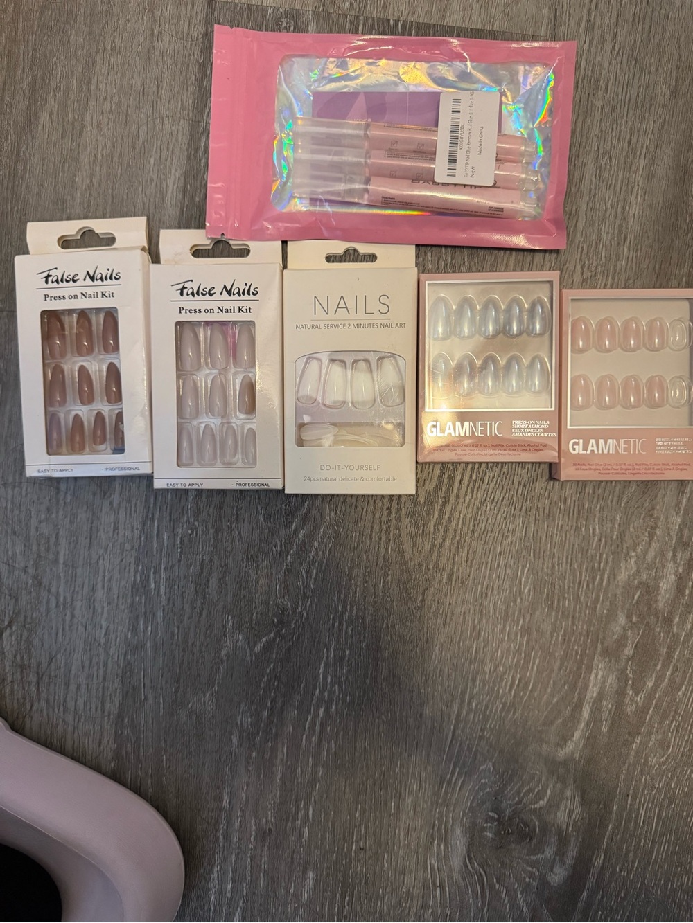 Mixed Brands Glossy Press-On/Glue-on Nails Lot Multicolor